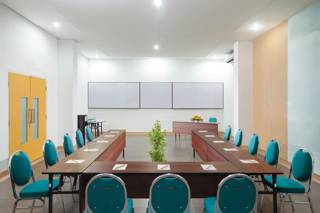 Ruang Meeting Zest Hotels International