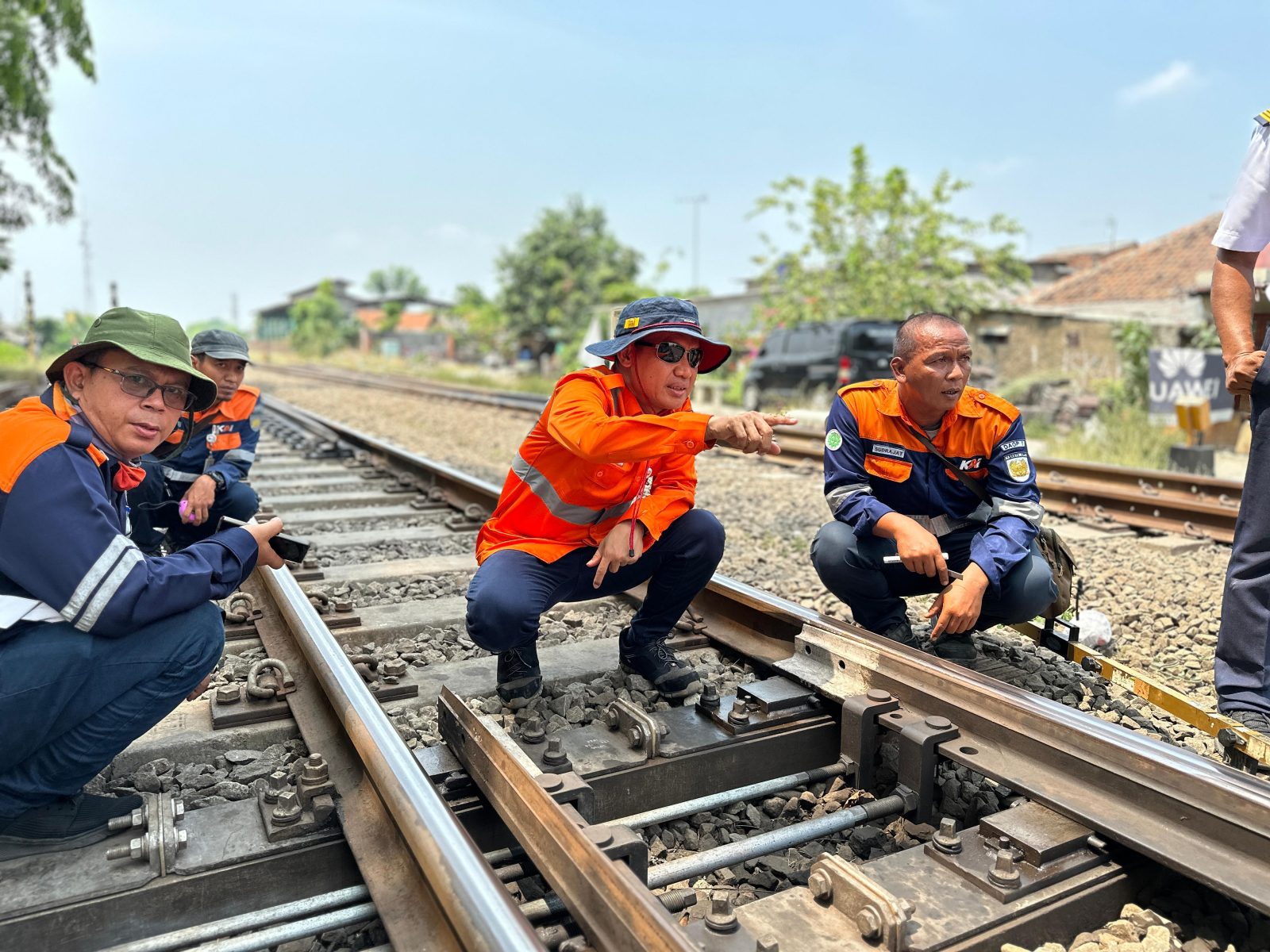 Sambut Nataru 2023/2024, KAI Daop 1 Lakukan Inpeksi Lintas Cikarang – Cikampek