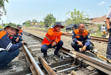 Sambut Nataru 2023/2024, KAI Daop 1 Lakukan Inpeksi Lintas Cikarang – Cikampek