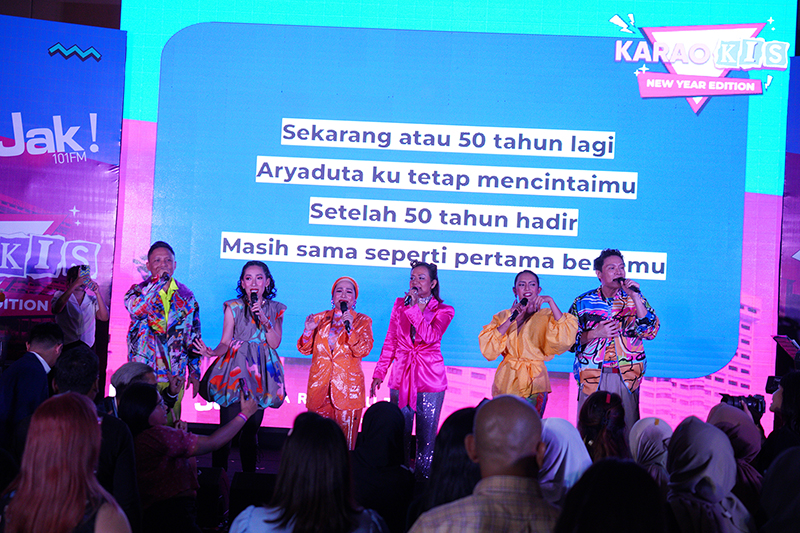 WARNA Gebrak Malam Tahun Baru Aryaduta Menteng