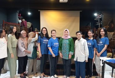 acara bedah buku Sampan Hismanto Sang Maestro Tari, Panggungnya Tak Pernah Habis karya Ni Luh Made Dwi Indriati - wiwiek dengan pengisi acara
