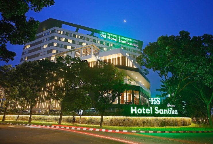 Santika Premiere Bintaro Adakan Promo "Love & Prosperous February" 2024
