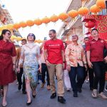 Sandiaga Uno Menghadiri Festival Cap Go Meh Singkawang