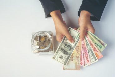 THR: Dari Bonus Buat PNS Sampai Kebutuhan Lebaran Anak Milenial