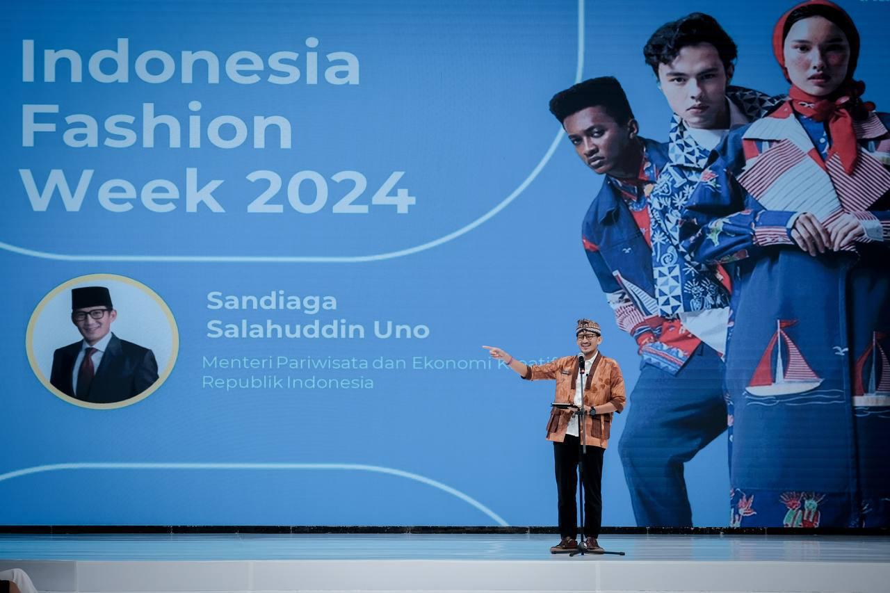 Menparekraf: Indonesia Fashion Week 2024 Perkuat Ekosistem Fesyen Tanah Air