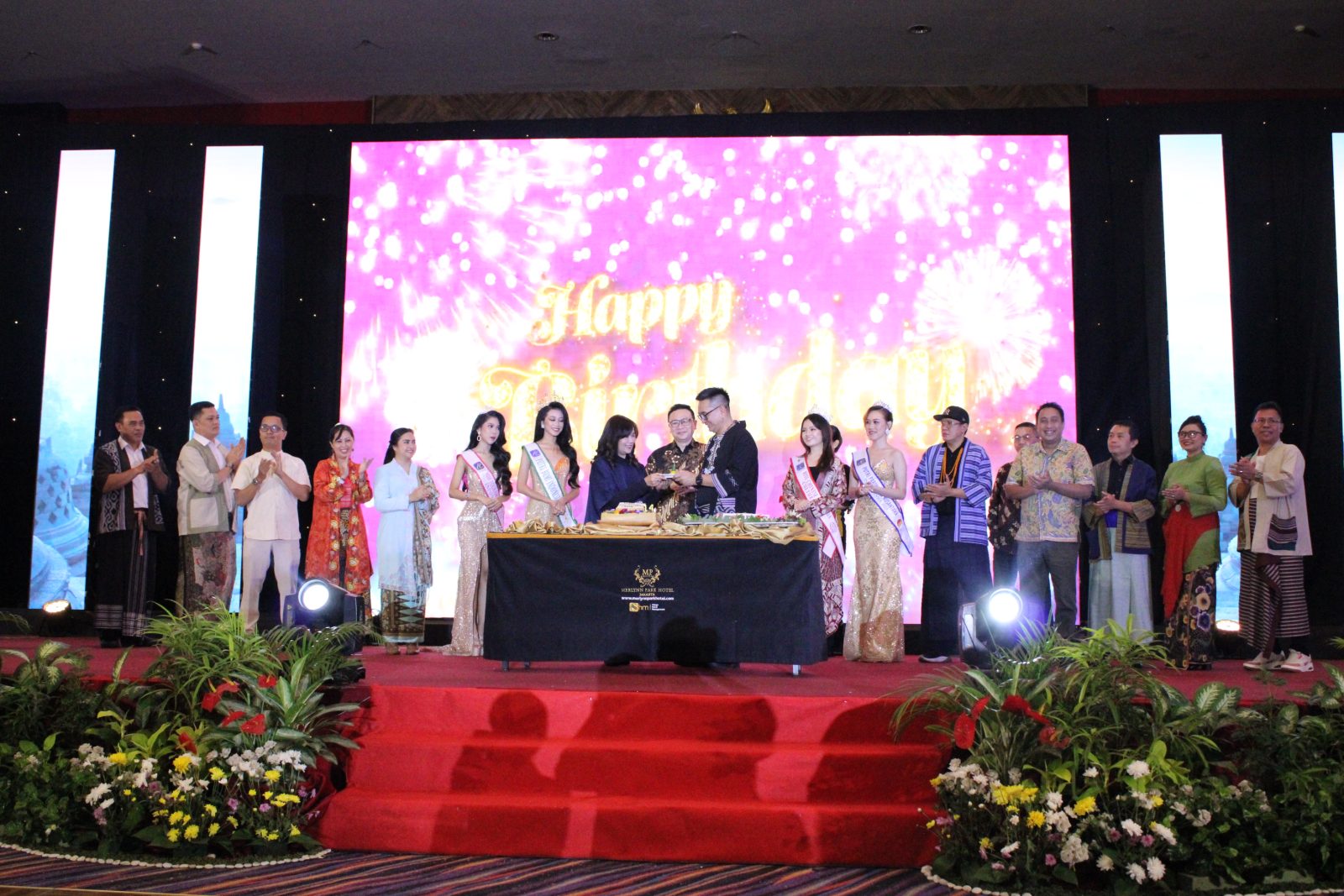 Perayaan Halal Bihalal Pesona Nusantara di Merylynn Park