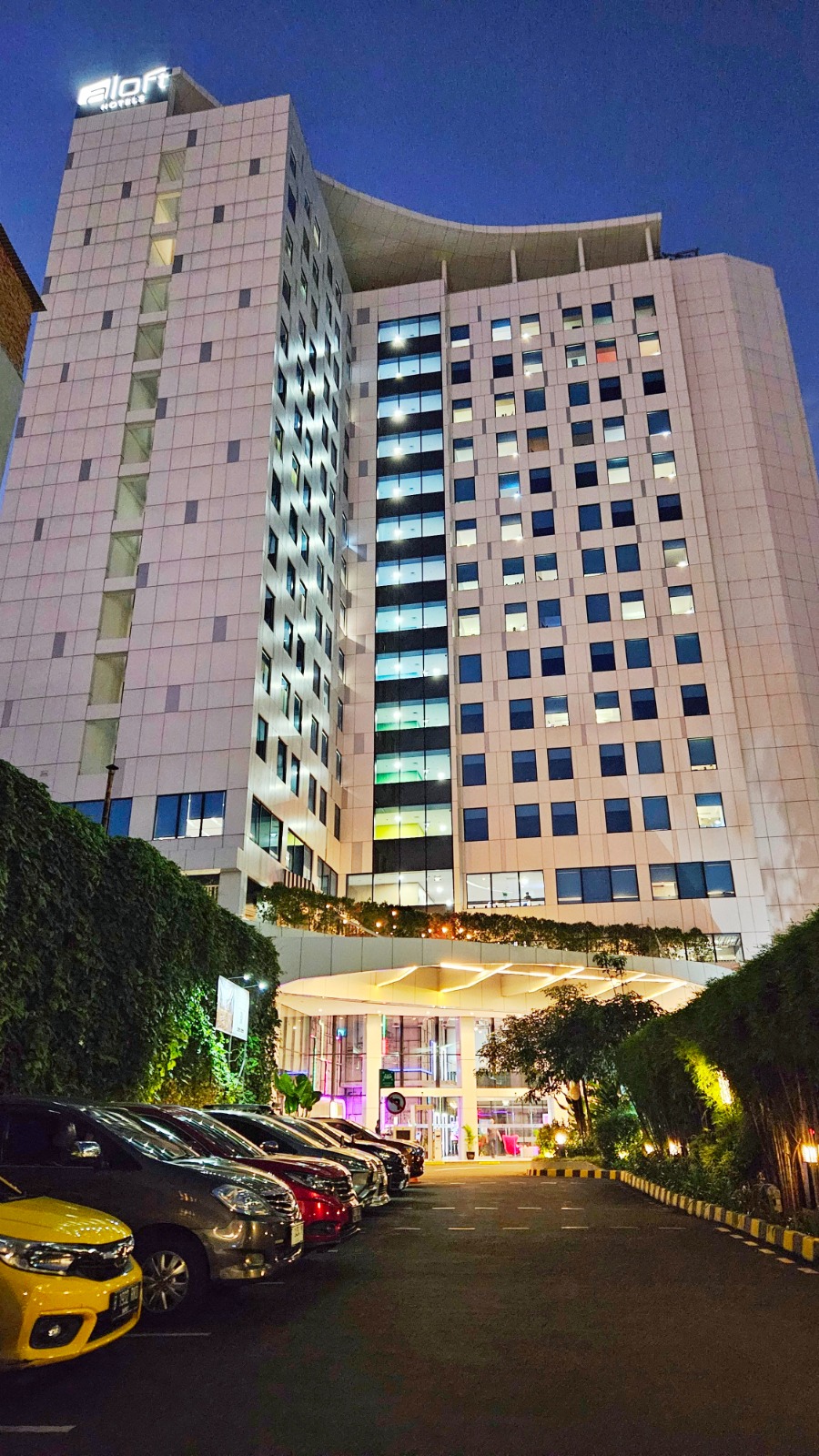 Ada yang Baru di Aloft Jakarta Wahid Hasyim! Yuk Kenalan Sama General Manager Barunya!