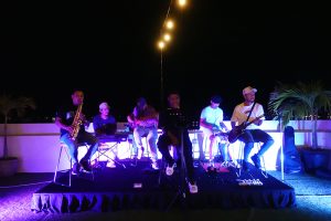 live music ooftop Sky-Bar Swiss-Belhotel Ambon