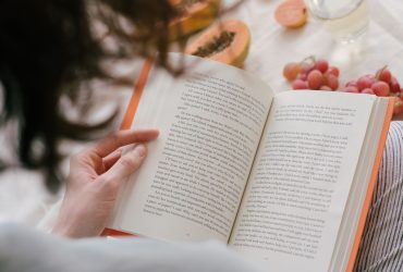 Pentingnya Membaca Buku memperingati hari buku