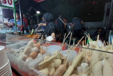 Street Food di Dekat Stasiun. Sumber: maps.google.com
