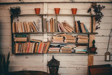 Tips Menata Rak Buku