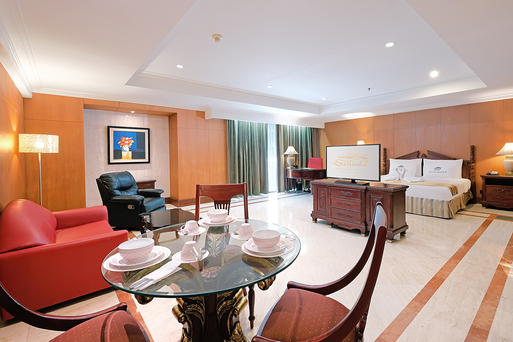 AMBASSADOR SUITE Sunlake Waterfront Resort & Convention - sumber foto Istimewa