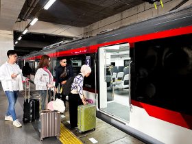 HUT 80 RI, KAI Commuter Perkenalkan Livery Baru Basoetta Line