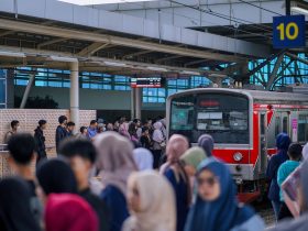 Tidak Beraktivitas Di Area Jalur Rel, KAI Commuter Ajak Masyarakat Lebih Peduli Keselamatan Perjalanan Kereta Api